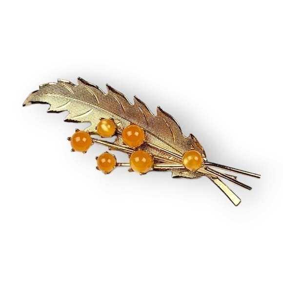 Vintage Orange Moonglow Lucite Brooch Leaf Berries Gold Plated Harvest 2.75" - Picture 2 of 7